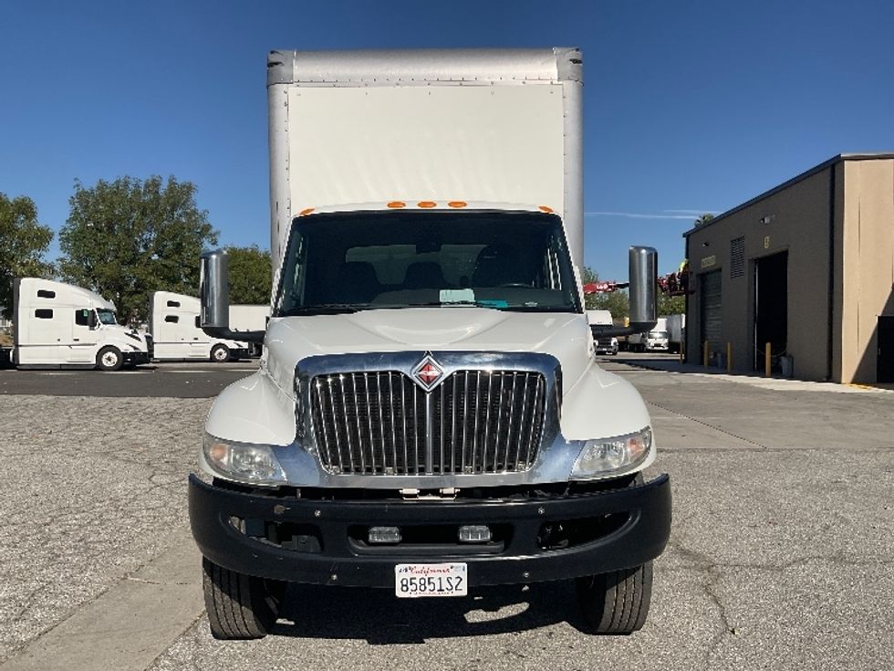 Medium Duty Box Truck-Light and Medium Duty Trucks-International-2020-MV607-La Mirada-CA-158,000\n\t\tmiles-$ 54,500 - Image 2