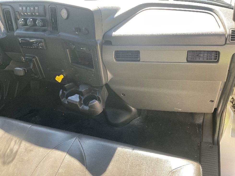 Medium Duty Box Truck-Light and Medium Duty Trucks-International-2020-MV607-La Mirada-CA-158,000\n\t\tmiles-$ 54,500 - Image 21