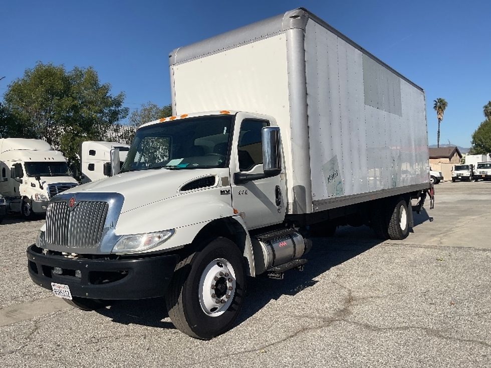 Medium Duty Box Truck-Light and Medium Duty Trucks-International-2020-MV607-La Mirada-CA-158,000\n\t\tmiles-$ 54,500 - Image 3