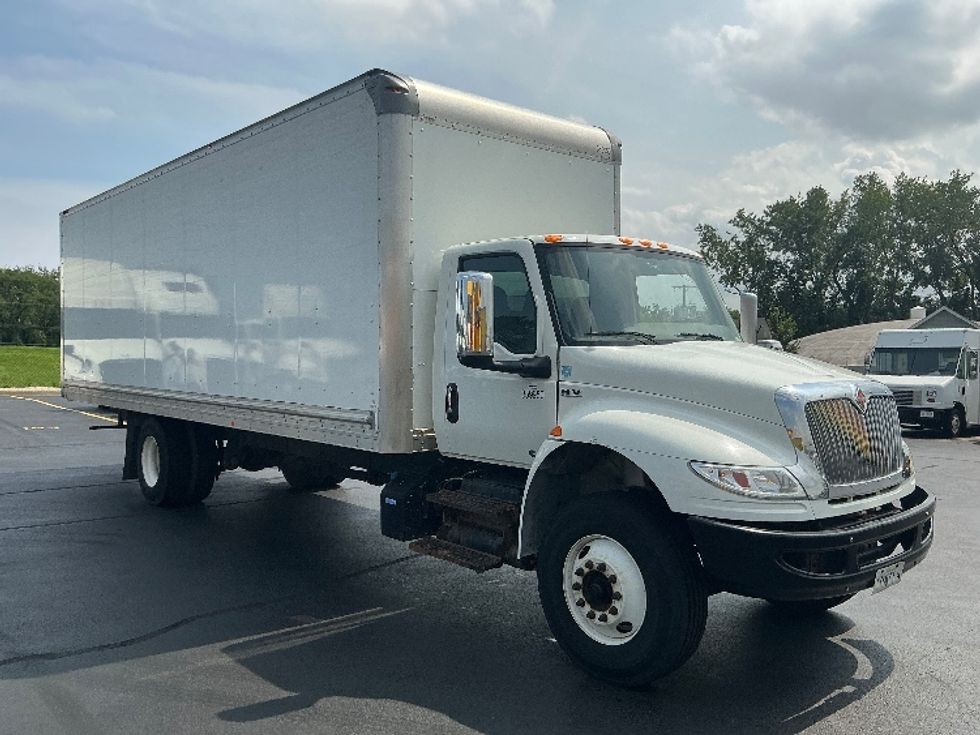 Medium Duty Box Truck-Light and Medium Duty Trucks-International-2020-MV607-La Porte-IN-209,487\n\t\tmiles-$ 43,000 - Image 1