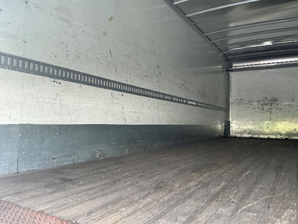 Medium Duty Box Truck-Light and Medium Duty Trucks-International-2020-MV607-La Porte-IN-209,487\n\t\tmiles-$ 43,000 - Image 10