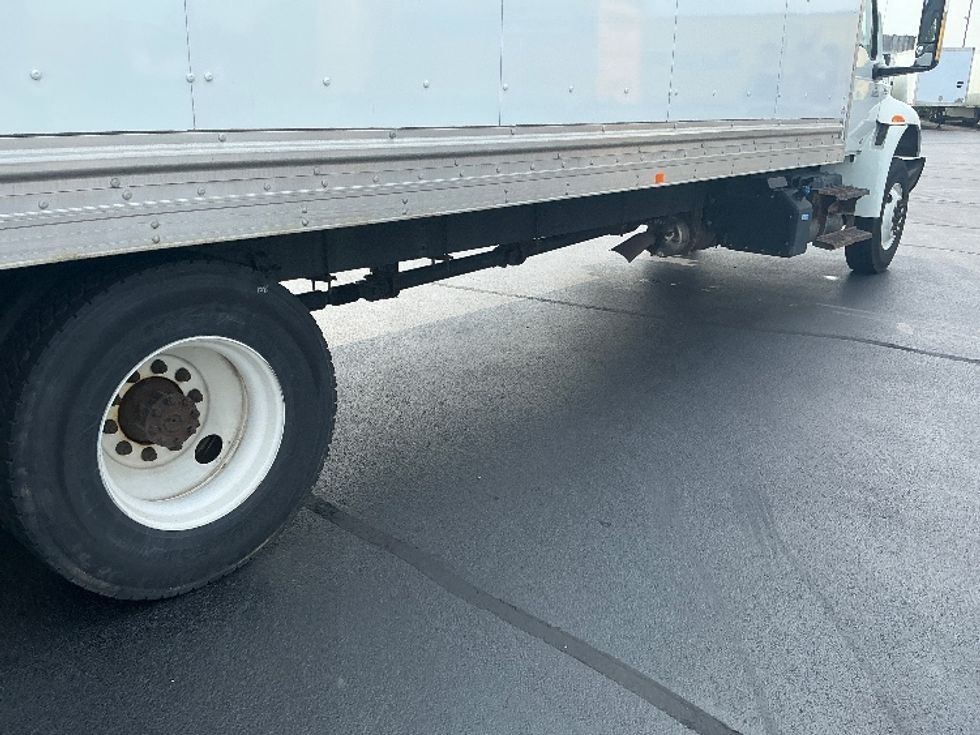 Medium Duty Box Truck-Light and Medium Duty Trucks-International-2020-MV607-La Porte-IN-209,487\n\t\tmiles-$ 43,000 - Image 13