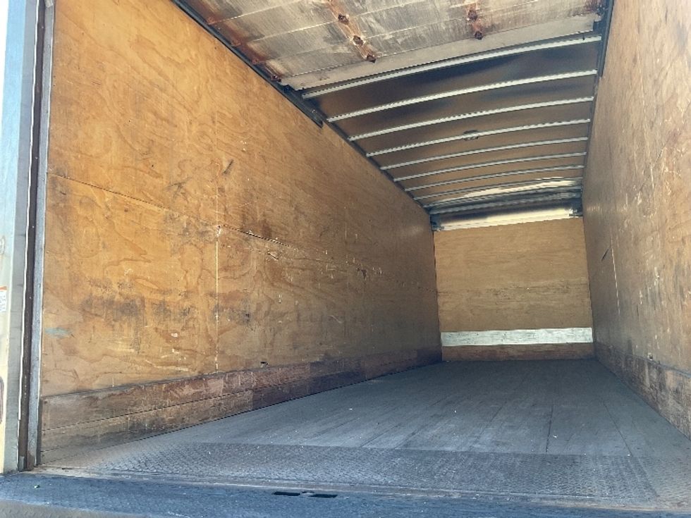 Medium Duty Box Truck-Light and Medium Duty Trucks-International-2020-MV607-La Porte-IN-270,540\n\t\tmiles-$ 31,750 - Image 10