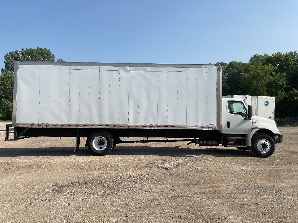 Medium Duty Box Truck-Light and Medium Duty Trucks-International-2020-MV607-La Porte-IN-270,540\n\t\tmiles-$ 31,750 - Image 14