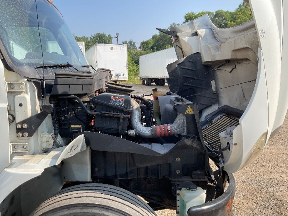 Medium Duty Box Truck-Light and Medium Duty Trucks-International-2020-MV607-La Porte-IN-270,540\n\t\tmiles-$ 31,750 - Image 22
