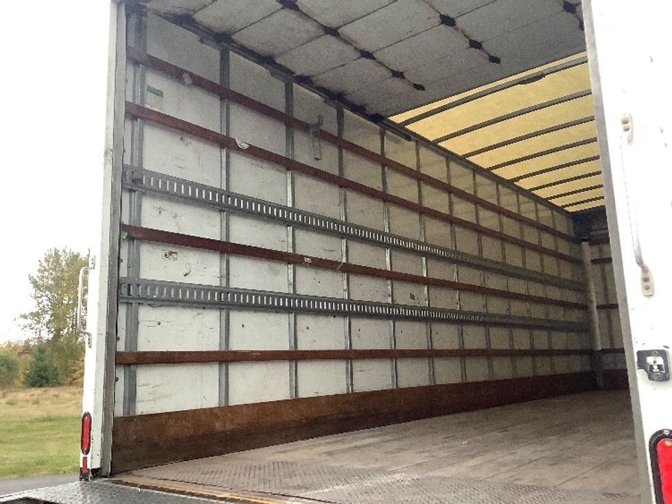 Medium Duty Box Truck-Light and Medium Duty Trucks-International-2020-MV607-Lacey-WA-188,397\n\t\tmiles-$ 49,500 - Image 11
