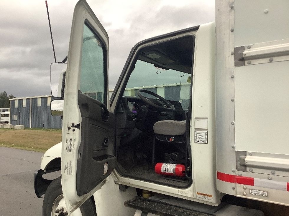 Medium Duty Box Truck-Light and Medium Duty Trucks-International-2020-MV607-Lacey-WA-188,397\n\t\tmiles-$ 49,500 - Image 16