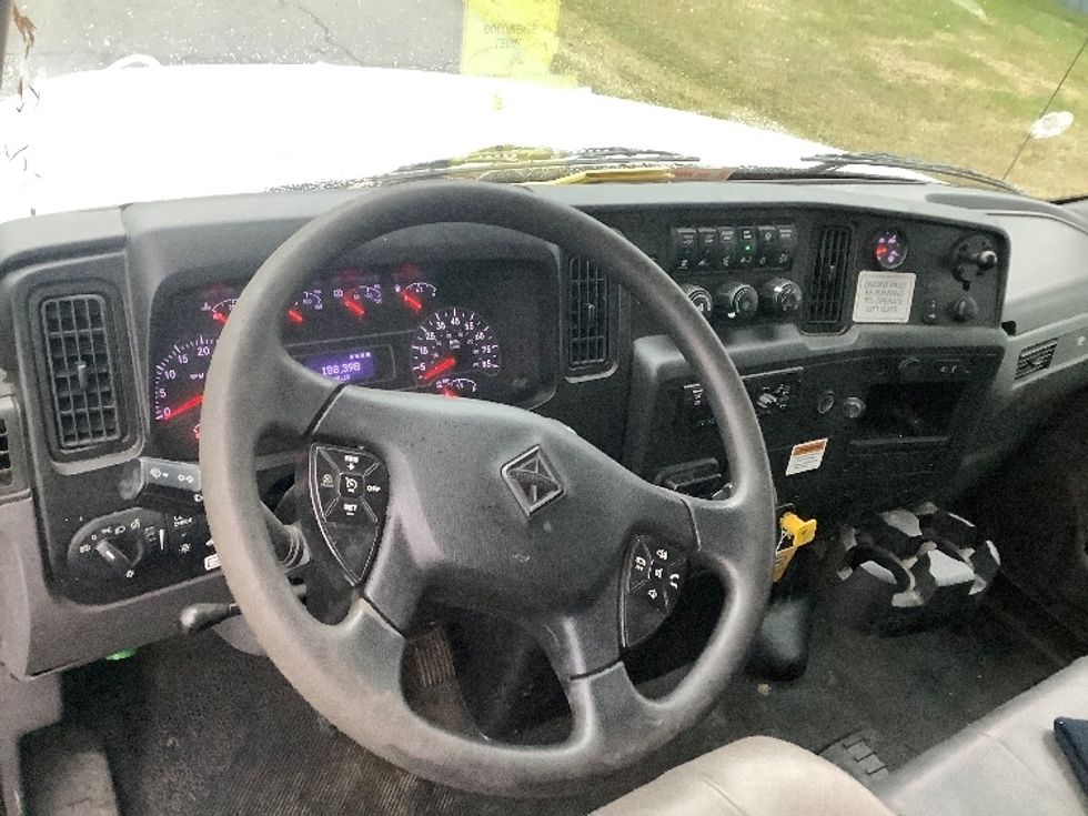 Medium Duty Box Truck-Light and Medium Duty Trucks-International-2020-MV607-Lacey-WA-188,397\n\t\tmiles-$ 49,500 - Image 17