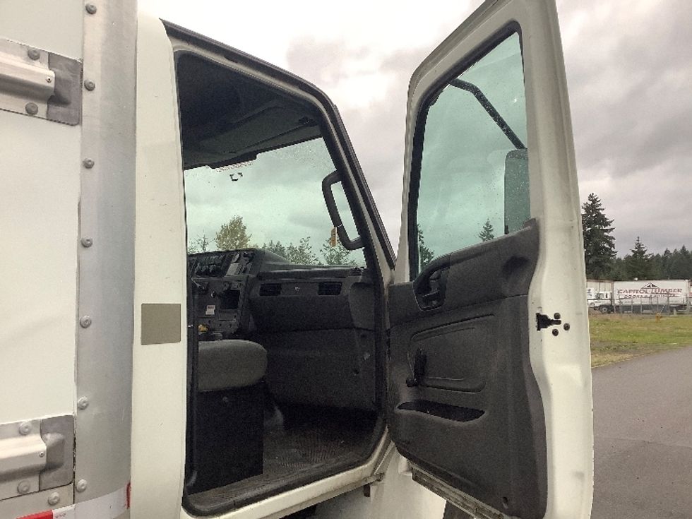 Medium Duty Box Truck-Light and Medium Duty Trucks-International-2020-MV607-Lacey-WA-188,397\n\t\tmiles-$ 49,500 - Image 20