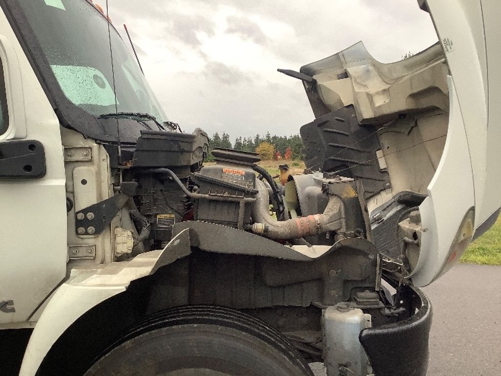 Medium Duty Box Truck-Light and Medium Duty Trucks-International-2020-MV607-Lacey-WA-188,397\n\t\tmiles-$ 49,500 - Image 23