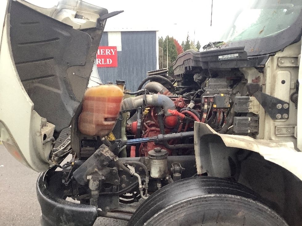 Medium Duty Box Truck-Light and Medium Duty Trucks-International-2020-MV607-Lacey-WA-188,397\n\t\tmiles-$ 49,500 - Image 24