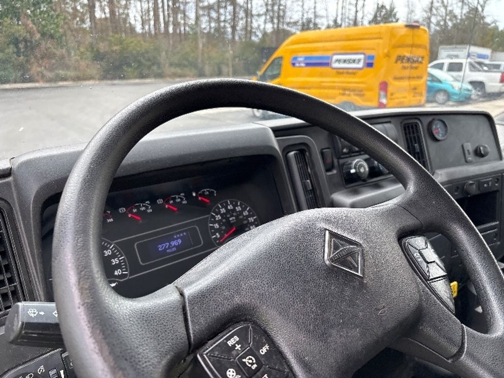 Medium Duty Box Truck-Light and Medium Duty Trucks-International-2020-MV607-Ladson-SC-276,392\n\t\tmiles-$ 30,250 - Image 17