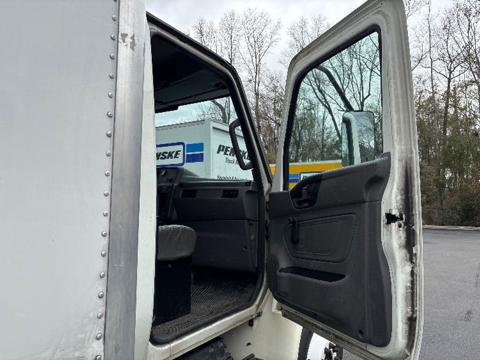 Medium Duty Box Truck-Light and Medium Duty Trucks-International-2020-MV607-Ladson-SC-276,392\n\t\tmiles-$ 30,250 - Image 20