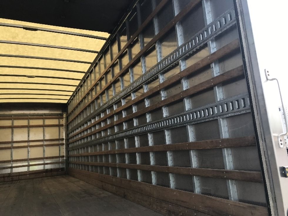 Medium Duty Box Truck-Light and Medium Duty Trucks-International-2020-MV607-Lancaster-PA-285,338\n\t\tmiles-$ 35,250 - Image 12