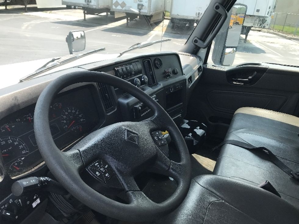 Medium Duty Box Truck-Light and Medium Duty Trucks-International-2020-MV607-Lancaster-PA-285,338\n\t\tmiles-$ 35,250 - Image 18