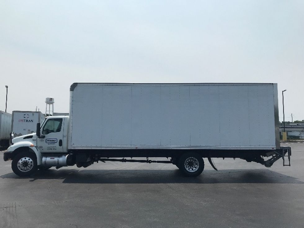 Medium Duty Box Truck-Light and Medium Duty Trucks-International-2020-MV607-Lancaster-PA-285,338\n\t\tmiles-$ 35,250 - Image 4