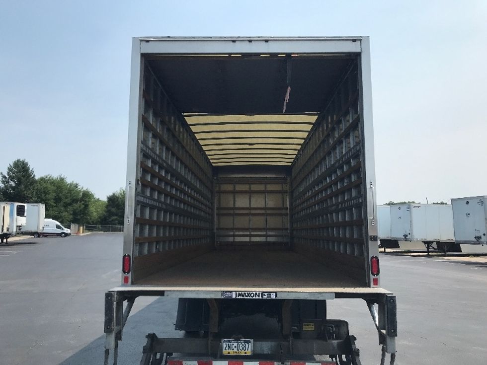 Medium Duty Box Truck-Light and Medium Duty Trucks-International-2020-MV607-Lancaster-PA-285,338\n\t\tmiles-$ 35,250 - Image 8