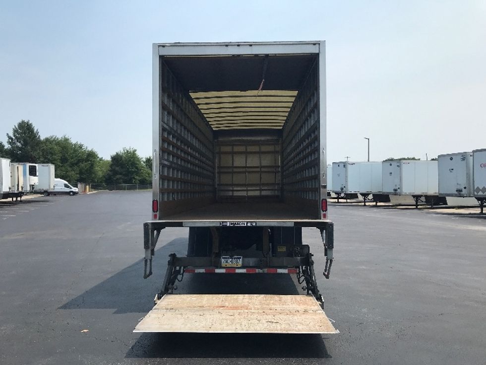 Medium Duty Box Truck-Light and Medium Duty Trucks-International-2020-MV607-Lancaster-PA-285,338\n\t\tmiles-$ 35,250 - Image 9