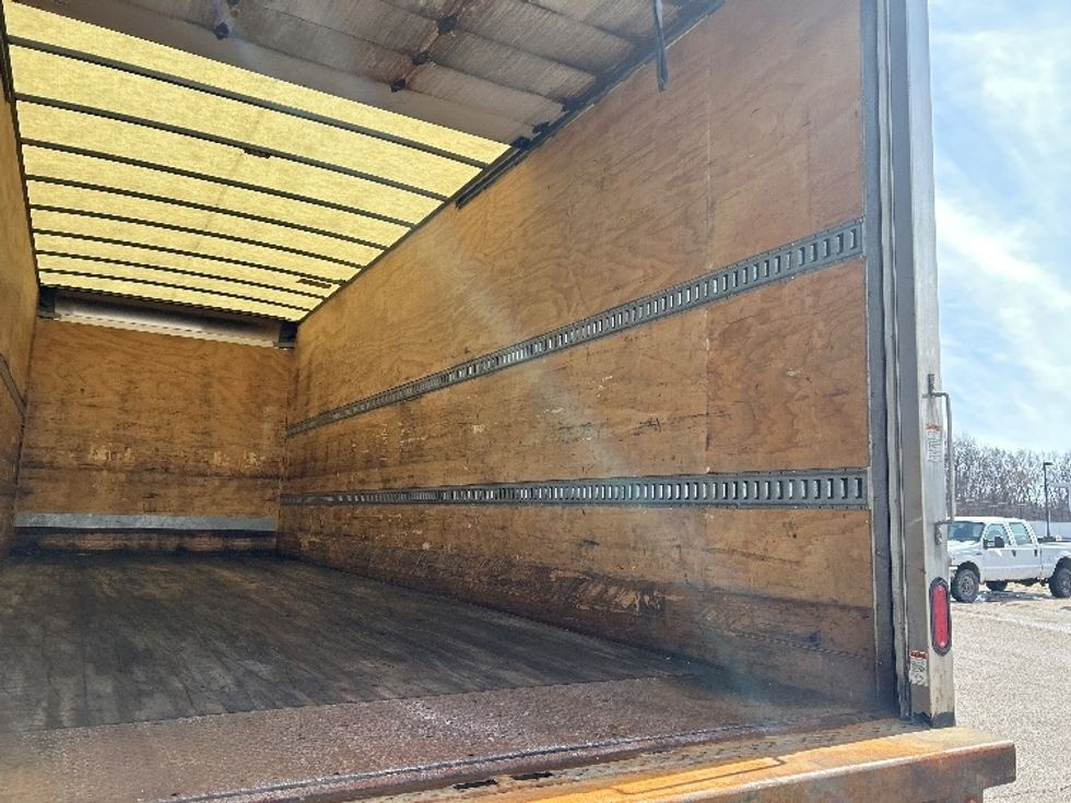 Medium Duty Box Truck-Light and Medium Duty Trucks-International-2020-MV607-Lansing-MI-122,471\n\t\tmiles-$ 50,500 - Image 10