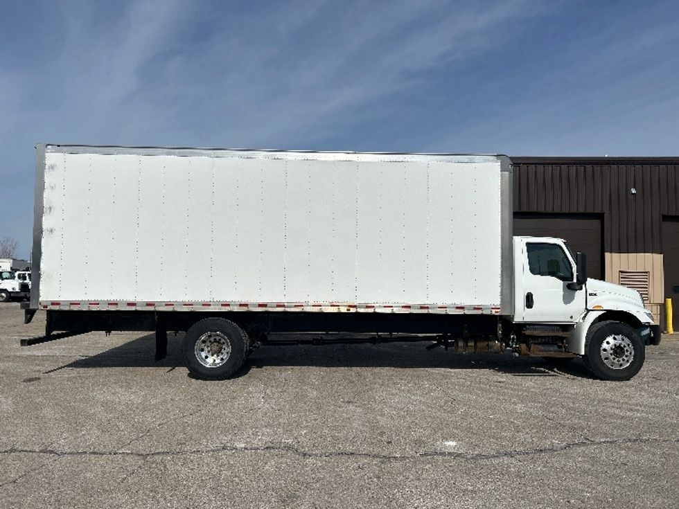 Medium Duty Box Truck-Light and Medium Duty Trucks-International-2020-MV607-Lansing-MI-122,471\n\t\tmiles-$ 50,500 - Image 13
