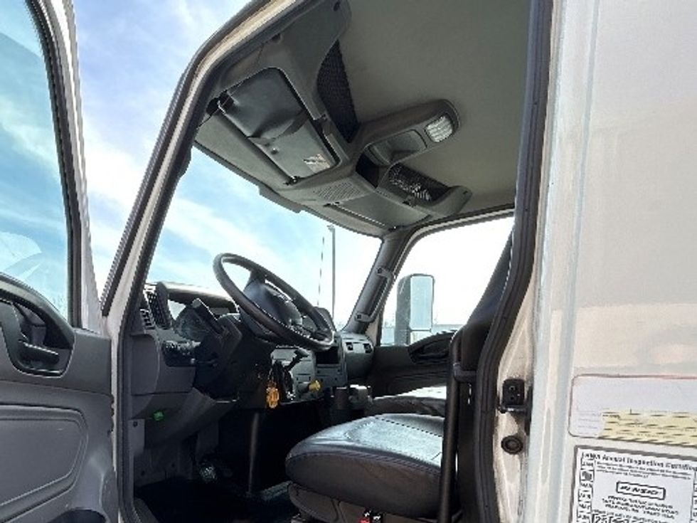Medium Duty Box Truck-Light and Medium Duty Trucks-International-2020-MV607-Lansing-MI-122,471\n\t\tmiles-$ 50,500 - Image 14