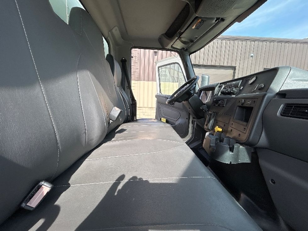 Medium Duty Box Truck-Light and Medium Duty Trucks-International-2020-MV607-Lansing-MI-122,471\n\t\tmiles-$ 50,500 - Image 20