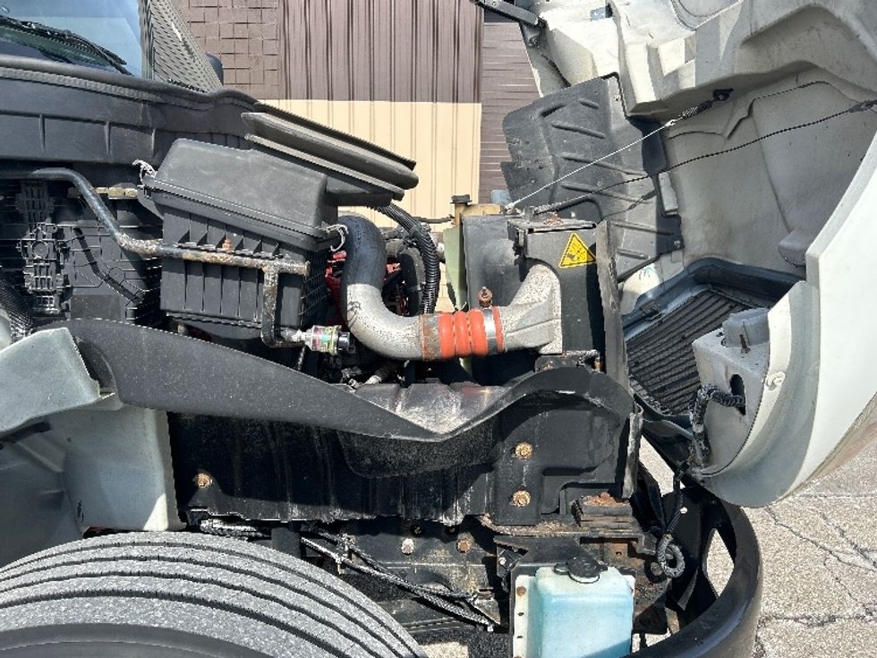 Medium Duty Box Truck-Light and Medium Duty Trucks-International-2020-MV607-Lansing-MI-122,471\n\t\tmiles-$ 50,500 - Image 21