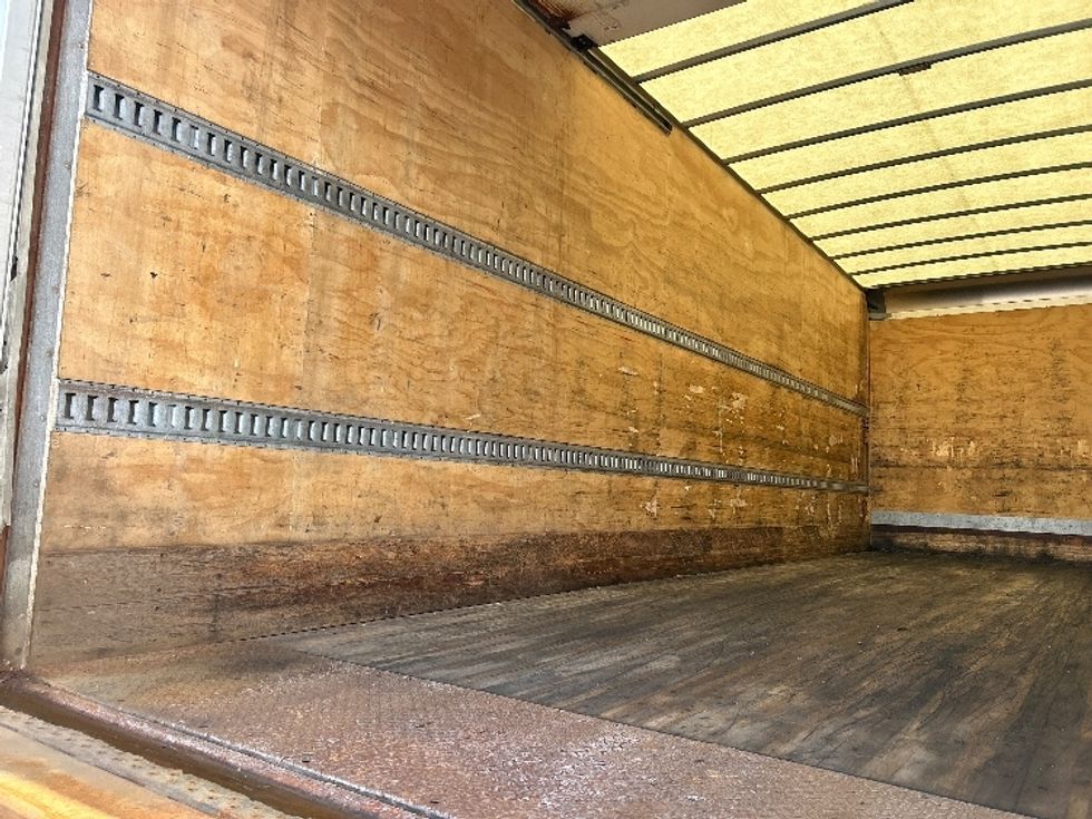 Medium Duty Box Truck-Light and Medium Duty Trucks-International-2020-MV607-Lansing-MI-122,471\n\t\tmiles-$ 50,500 - Image 9