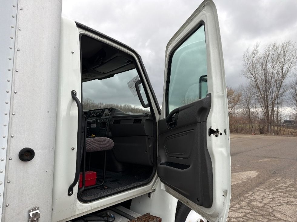 Medium Duty Box Truck-Light and Medium Duty Trucks-International-2020-MV607-Lansing-MI-129,056\n\t\tmiles-$ 50,250 - Image 20
