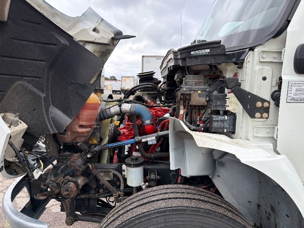 Medium Duty Box Truck-Light and Medium Duty Trucks-International-2020-MV607-Lansing-MI-129,056\n\t\tmiles-$ 50,250 - Image 24