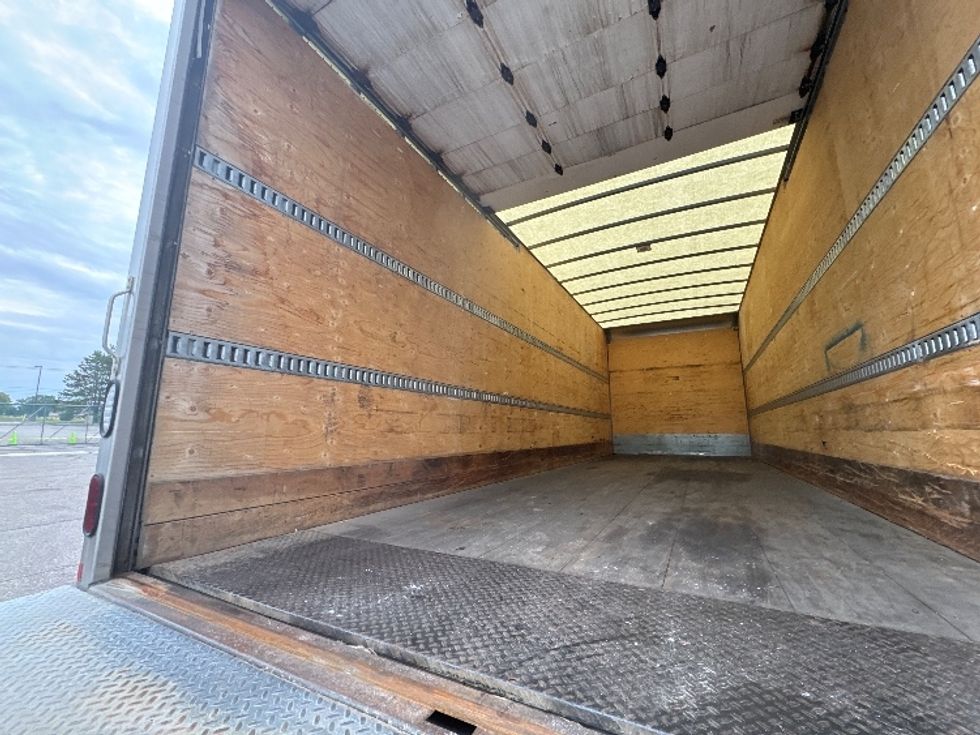 Medium Duty Box Truck-Light and Medium Duty Trucks-International-2020-MV607-Lansing-MI-130,316\n\t\tmiles-$ 60,750 - Image 11