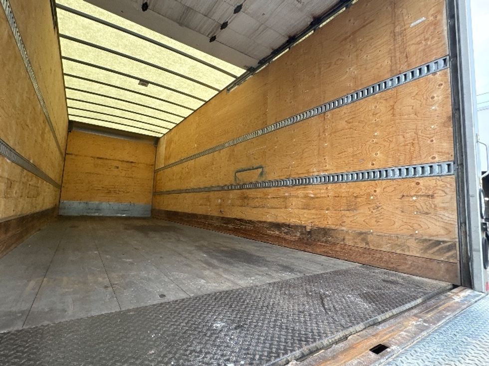 Medium Duty Box Truck-Light and Medium Duty Trucks-International-2020-MV607-Lansing-MI-130,316\n\t\tmiles-$ 60,750 - Image 12