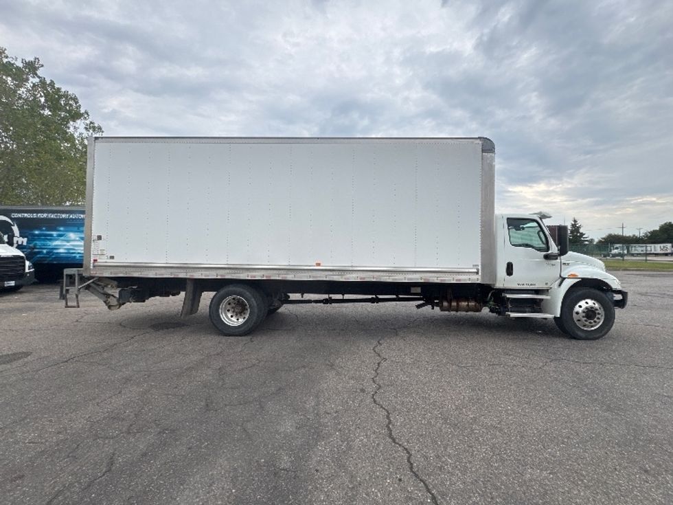 Medium Duty Box Truck-Light and Medium Duty Trucks-International-2020-MV607-Lansing-MI-130,316\n\t\tmiles-$ 60,750 - Image 15