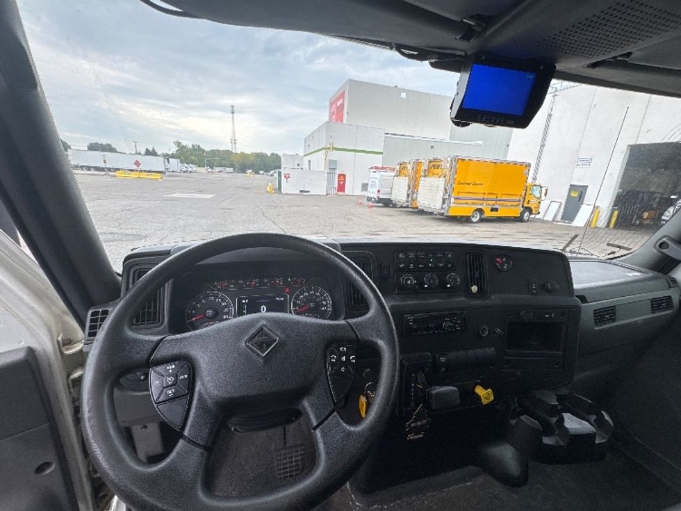 Medium Duty Box Truck-Light and Medium Duty Trucks-International-2020-MV607-Lansing-MI-130,316\n\t\tmiles-$ 60,750 - Image 18