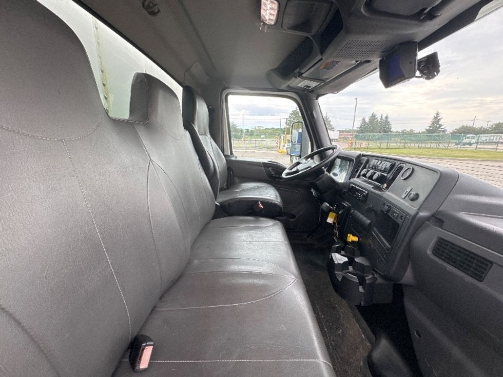 Medium Duty Box Truck-Light and Medium Duty Trucks-International-2020-MV607-Lansing-MI-130,316\n\t\tmiles-$ 60,750 - Image 22