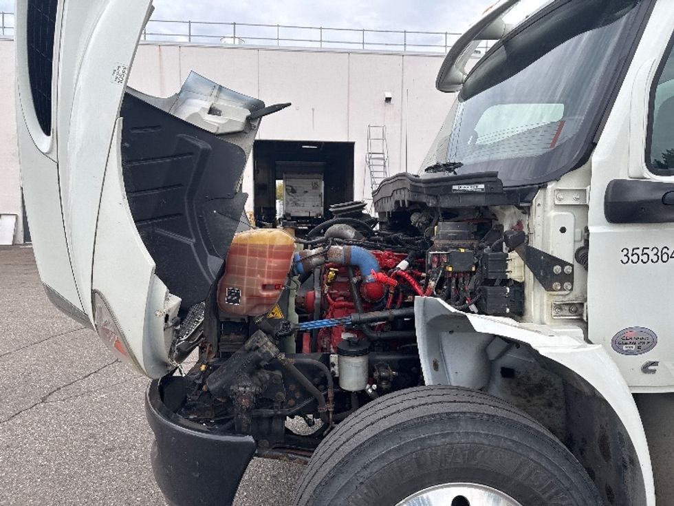 Medium Duty Box Truck-Light and Medium Duty Trucks-International-2020-MV607-Lansing-MI-130,316\n\t\tmiles-$ 60,750 - Image 24