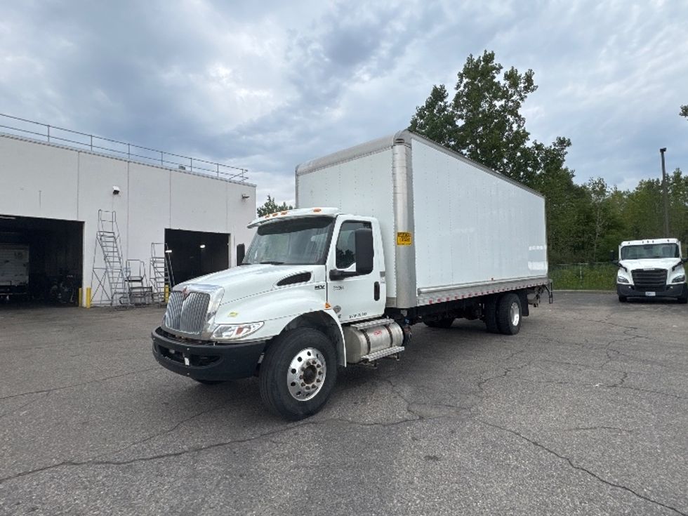Medium Duty Box Truck-Light and Medium Duty Trucks-International-2020-MV607-Lansing-MI-130,316\n\t\tmiles-$ 60,750 - Image 3