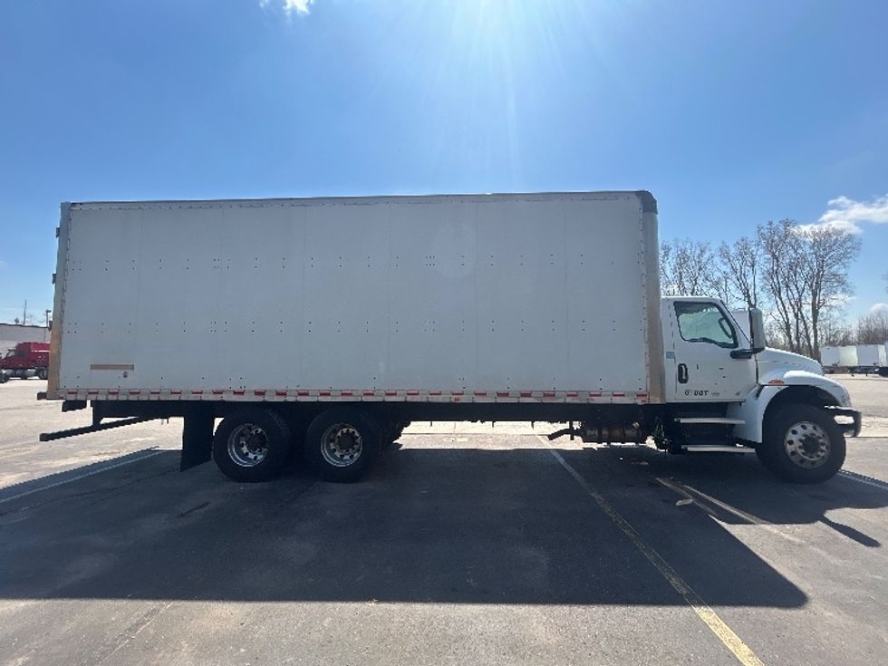 Medium Duty Box Truck-Light and Medium Duty Trucks-International-2020-MV607-Lansing-MI-132,586\n\t\tmiles-$ 56,500 - Image 15