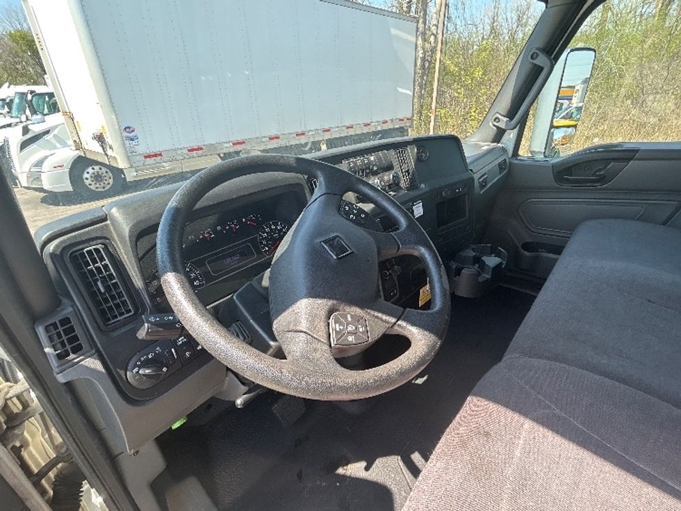 Medium Duty Box Truck-Light and Medium Duty Trucks-International-2020-MV607-Lansing-MI-132,586\n\t\tmiles-$ 56,500 - Image 17