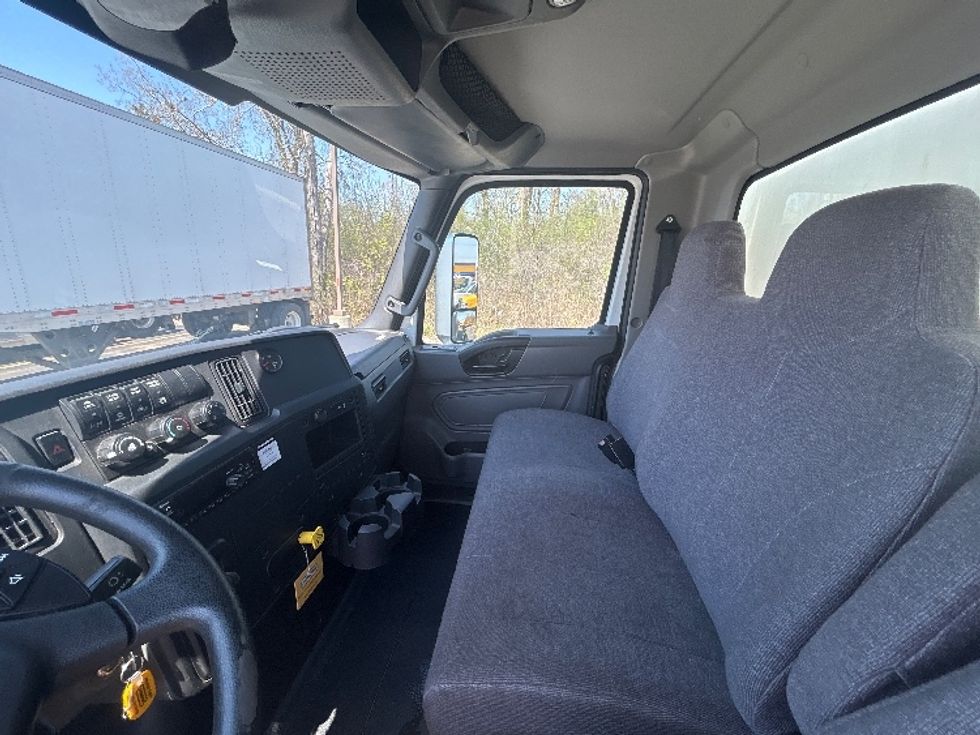 Medium Duty Box Truck-Light and Medium Duty Trucks-International-2020-MV607-Lansing-MI-132,586\n\t\tmiles-$ 56,500 - Image 19