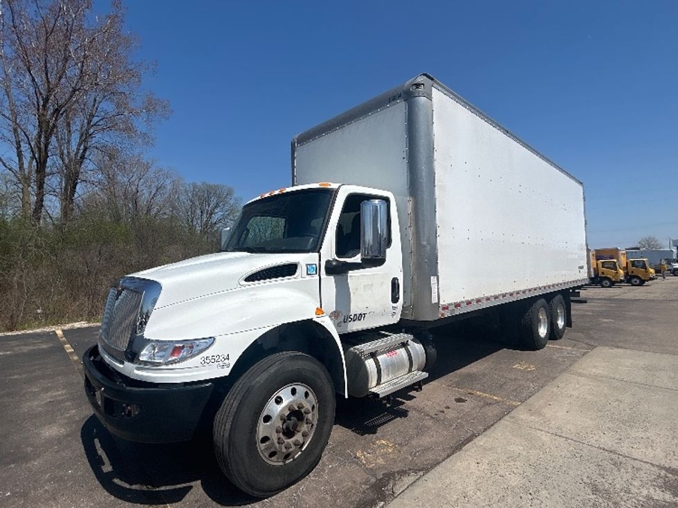 Medium Duty Box Truck-Light and Medium Duty Trucks-International-2020-MV607-Lansing-MI-132,586\n\t\tmiles-$ 56,500 - Image 3