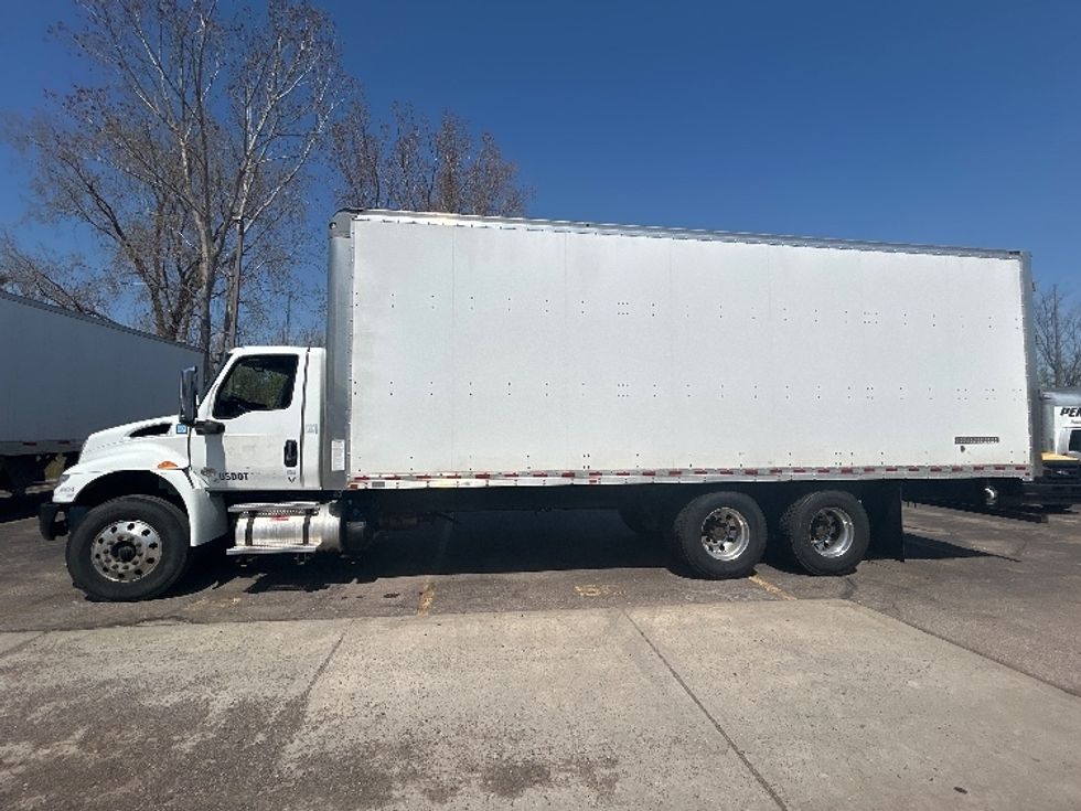 Medium Duty Box Truck-Light and Medium Duty Trucks-International-2020-MV607-Lansing-MI-132,586\n\t\tmiles-$ 56,500 - Image 4