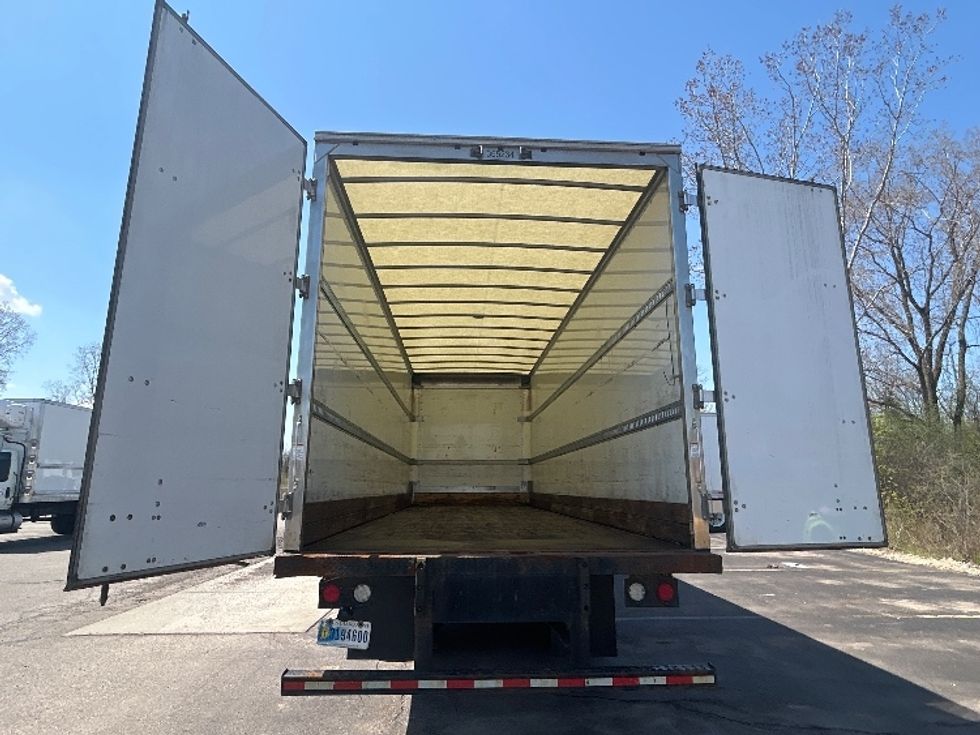 Medium Duty Box Truck-Light and Medium Duty Trucks-International-2020-MV607-Lansing-MI-132,586\n\t\tmiles-$ 56,500 - Image 9