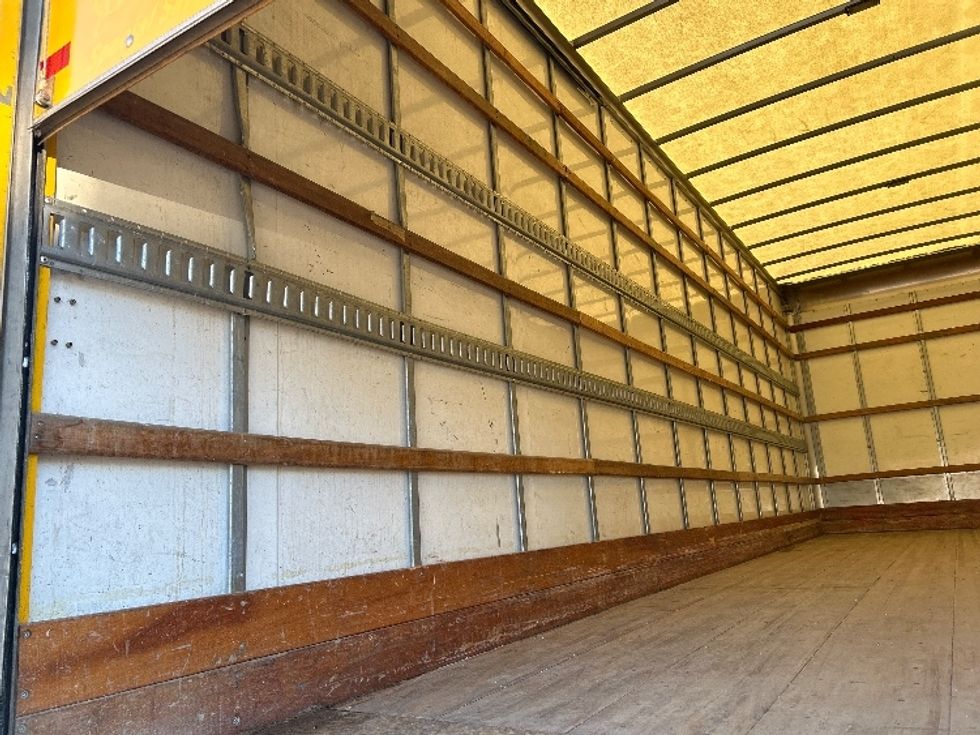 Medium Duty Box Truck-Light and Medium Duty Trucks-International-2020-MV607-Lansing-MI-136,062\n\t\tmiles-$ 52,250 - Image 10