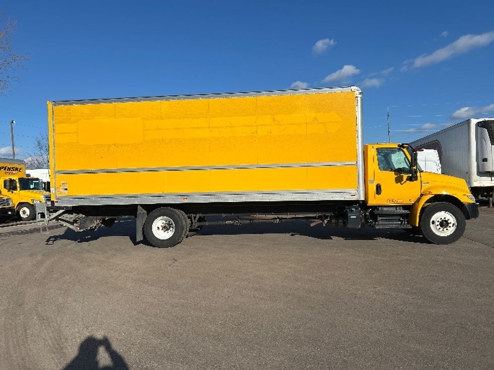 Medium Duty Box Truck-Light and Medium Duty Trucks-International-2020-MV607-Lansing-MI-136,062\n\t\tmiles-$ 52,250 - Image 14
