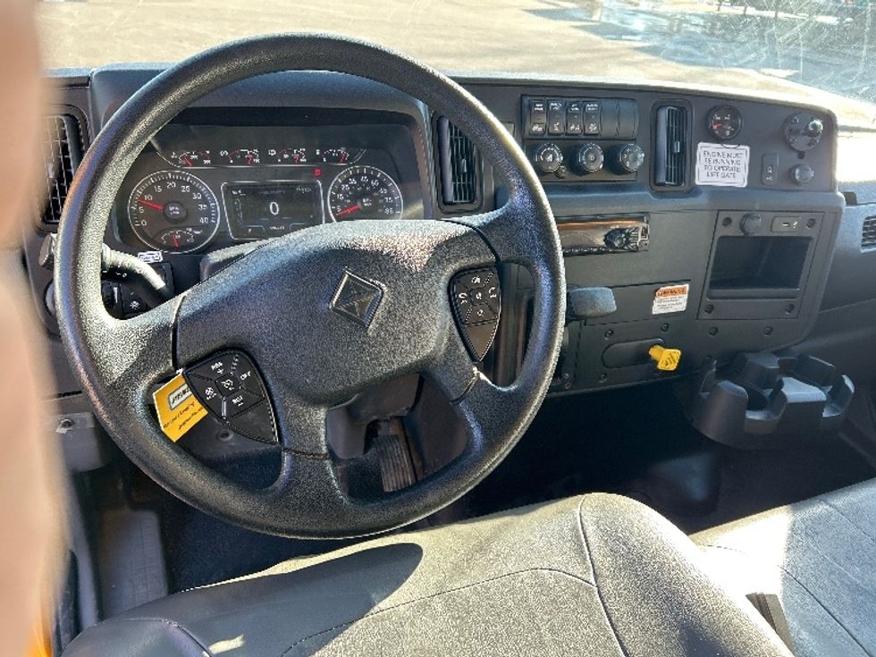 Medium Duty Box Truck-Light and Medium Duty Trucks-International-2020-MV607-Lansing-MI-136,062\n\t\tmiles-$ 52,250 - Image 17