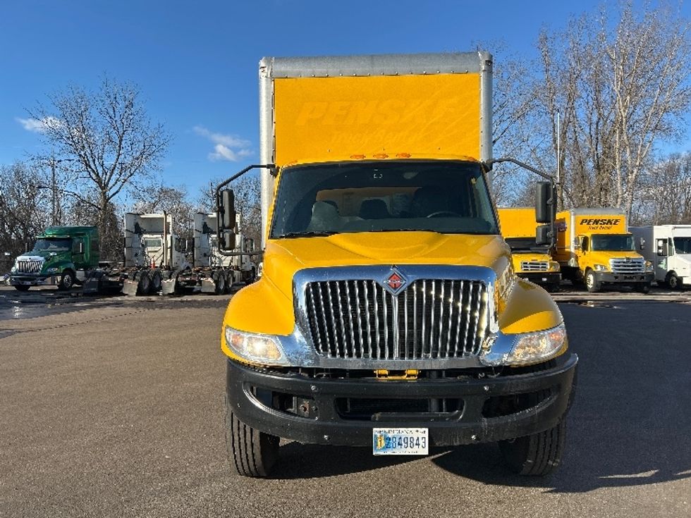 Medium Duty Box Truck-Light and Medium Duty Trucks-International-2020-MV607-Lansing-MI-136,062\n\t\tmiles-$ 52,250 - Image 2