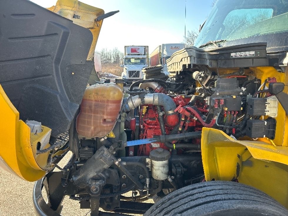 Medium Duty Box Truck-Light and Medium Duty Trucks-International-2020-MV607-Lansing-MI-136,062\n\t\tmiles-$ 52,250 - Image 23