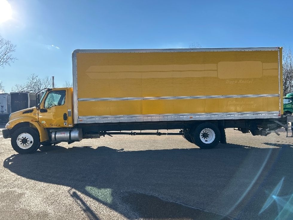 Medium Duty Box Truck-Light and Medium Duty Trucks-International-2020-MV607-Lansing-MI-136,062\n\t\tmiles-$ 52,250 - Image 4
