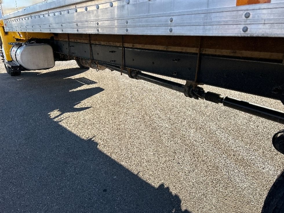Medium Duty Box Truck-Light and Medium Duty Trucks-International-2020-MV607-Lansing-MI-136,062\n\t\tmiles-$ 52,250 - Image 5